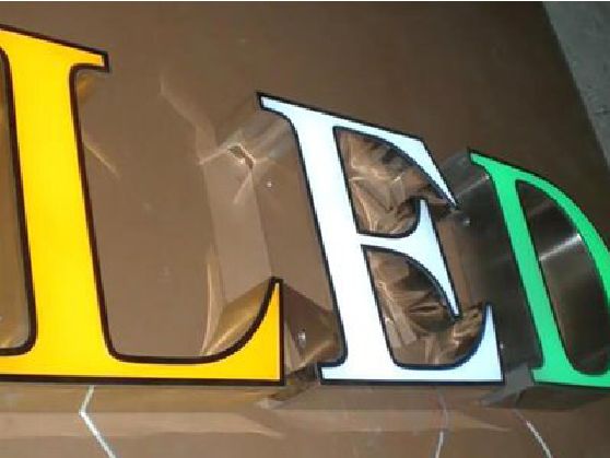 萧县介绍LED招牌的基础知识。